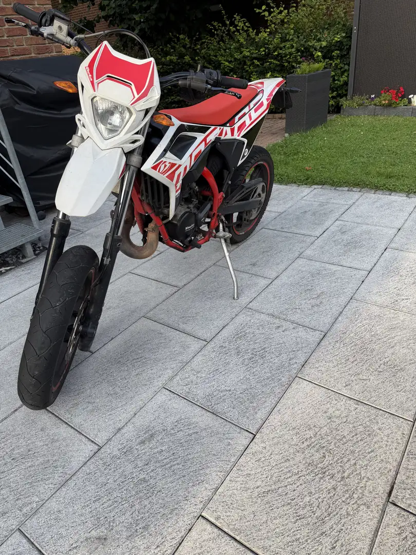 Beta RR 50 Červená - 2