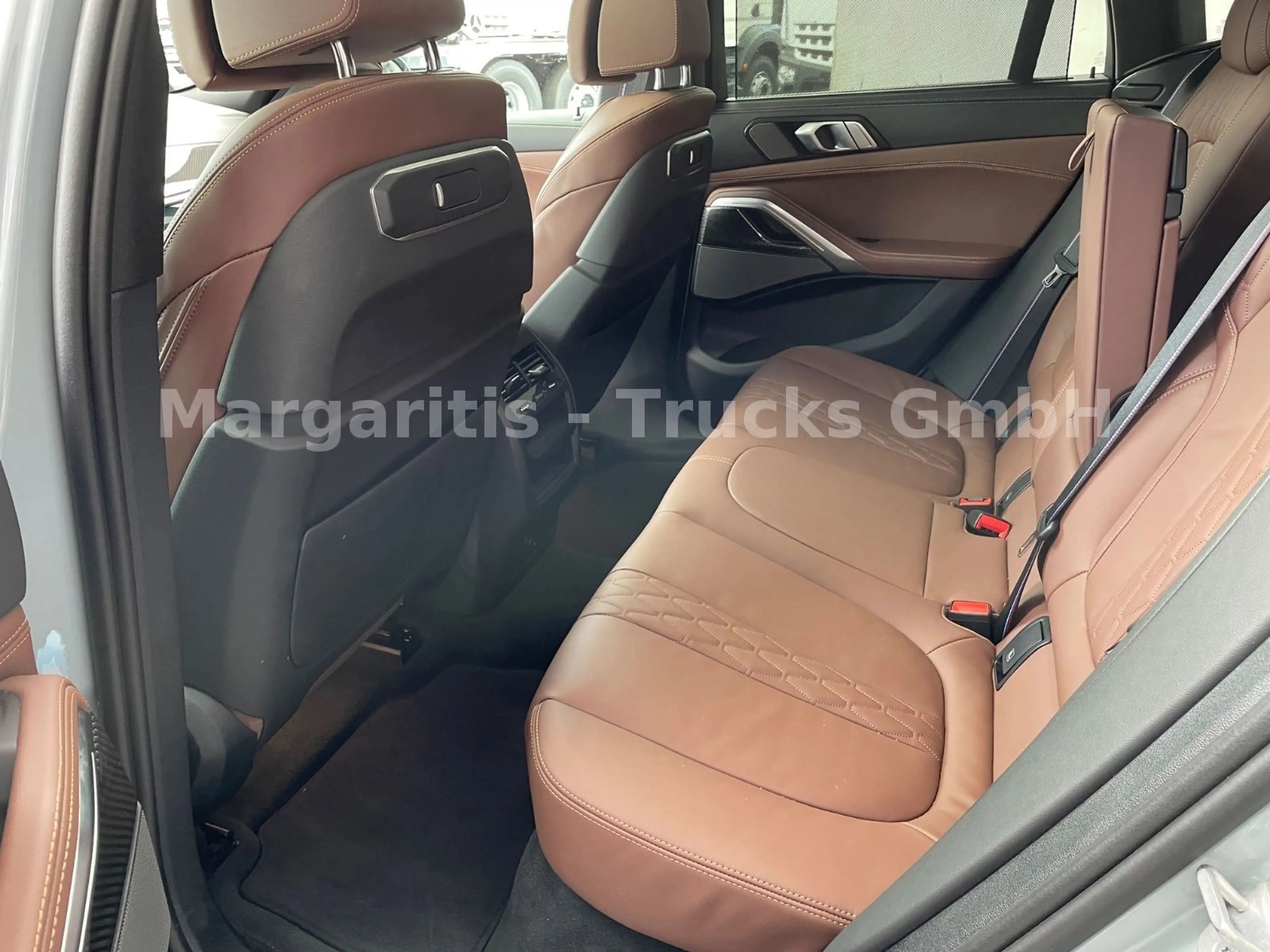 BMW X6 xDrive40d/22"/MPaketPro/Pano/Luft/SoftClose — photo 12