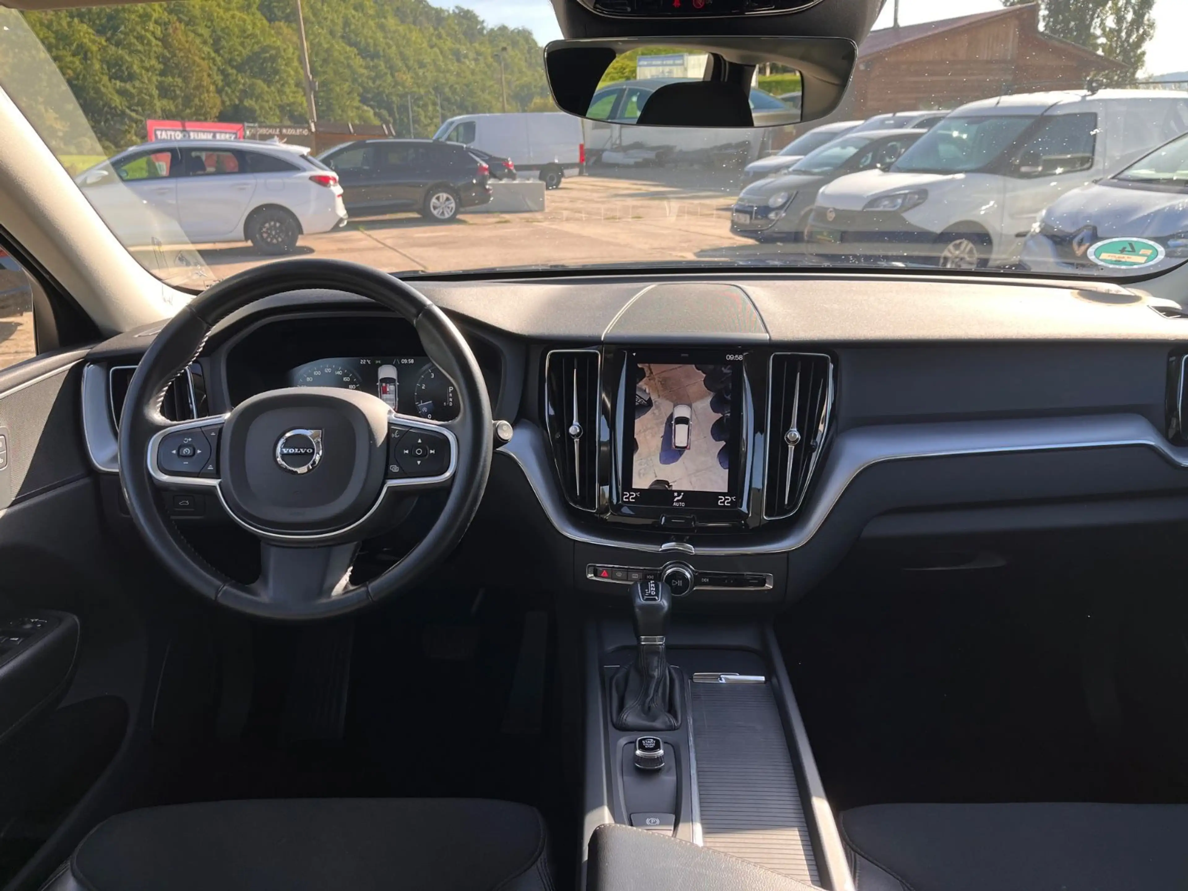 Volvo XC60 Momentum T5 Navi AHK Navi LED — photo 10
