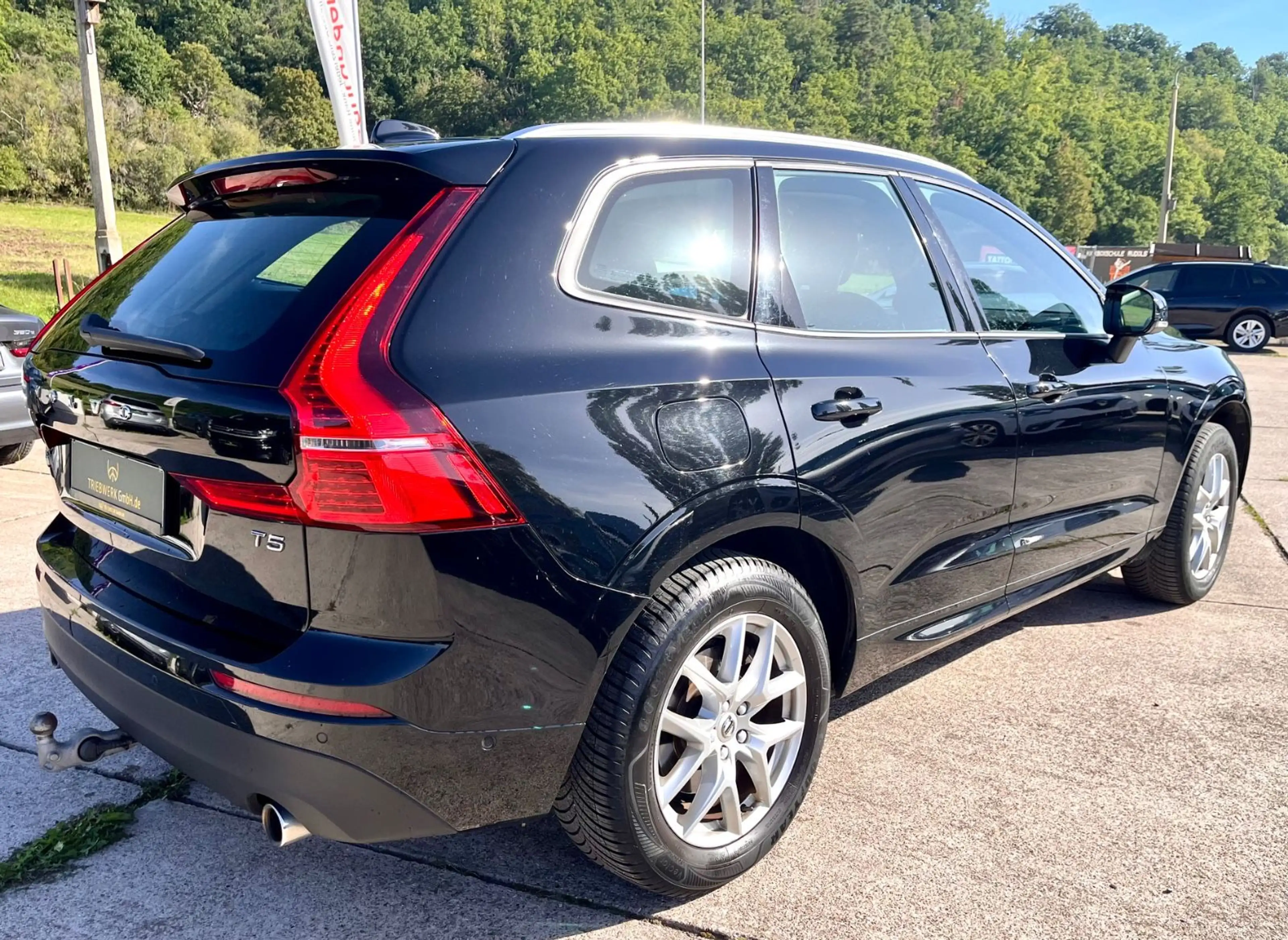 Volvo XC60 Momentum T5 Navi AHK Navi LED — photo 5