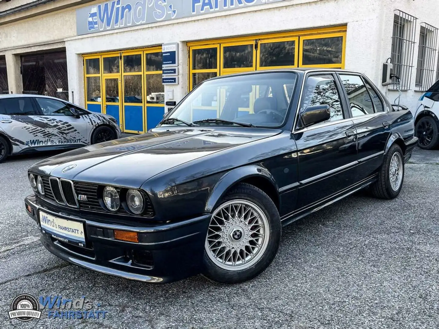 BMW 320 i Historisches Fahrzeug Grau - 1