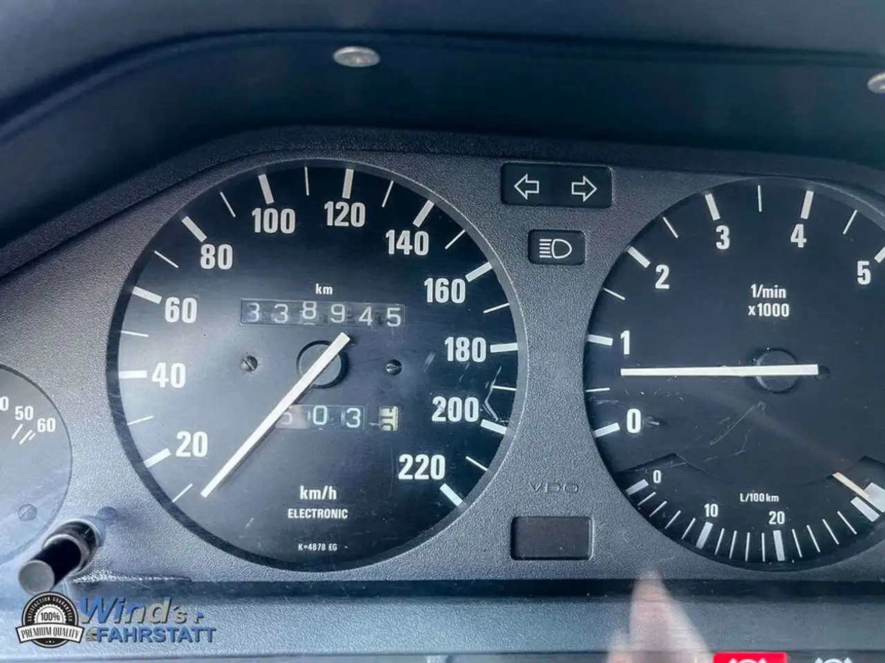 BMW 320 i Historisches Fahrzeug, foto 10