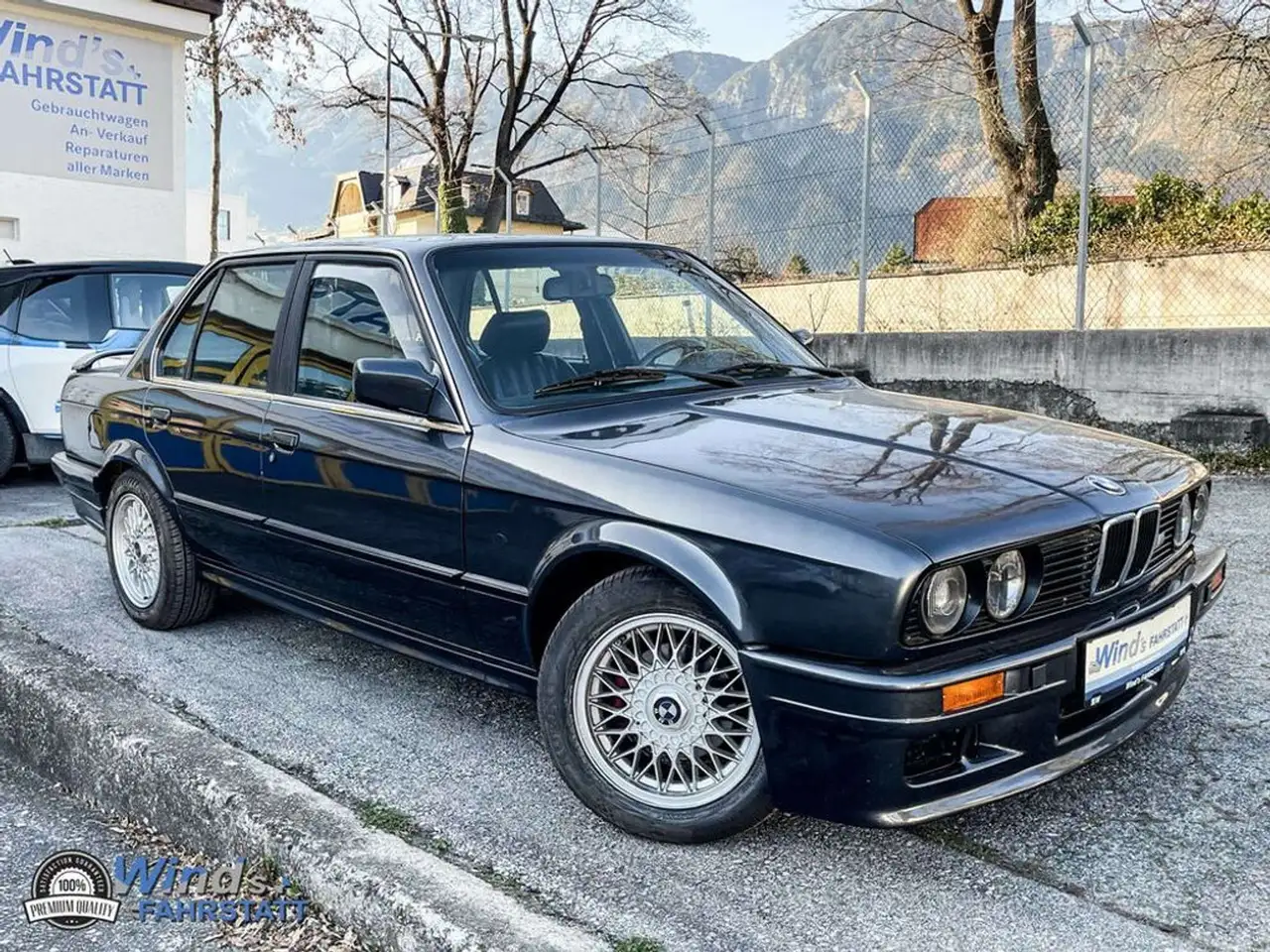 BMW 320 i Historisches Fahrzeug, foto 3