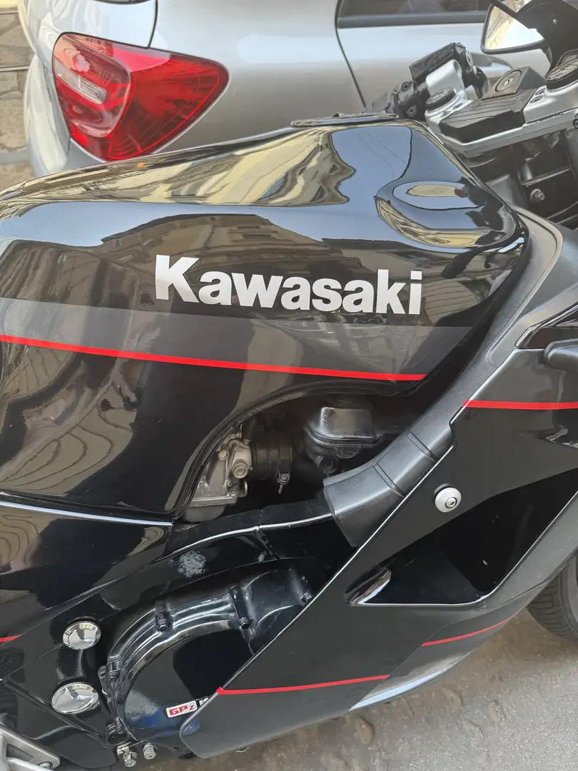 Kawasaki GPZ 1000 ASI - 1