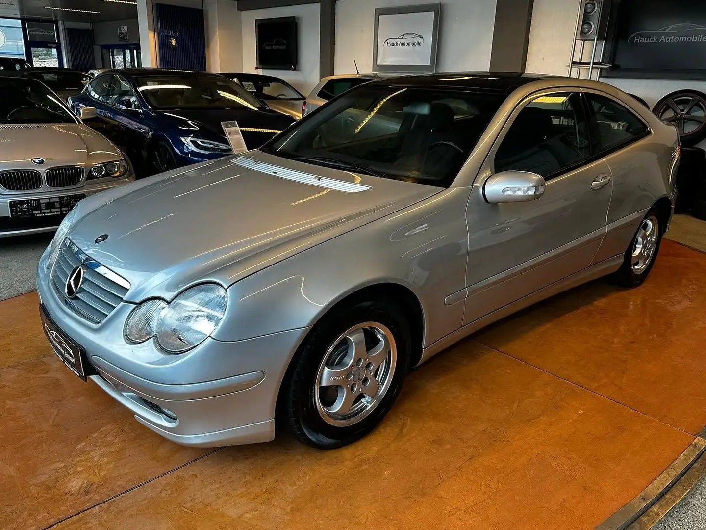 Mercedes-Benz C 200 Kompressor 1.HAND/66-TKM/AUT./PANO/KLIMA/ Silber - 1