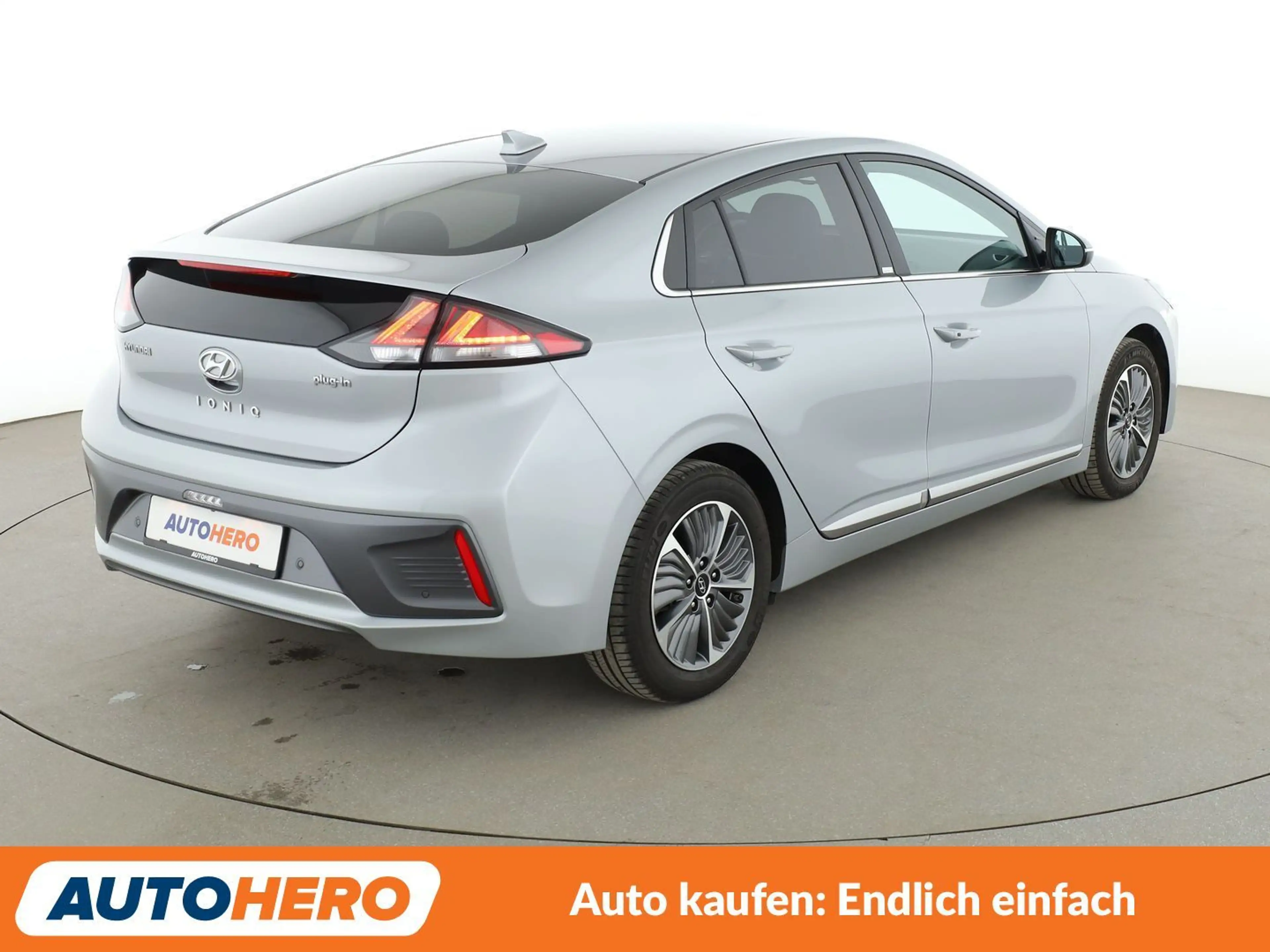 Hyundai IONIQ 1.6 Plug-in Hybrid Prime Aut. *ACC*CAM*MEMORY* — photo 6