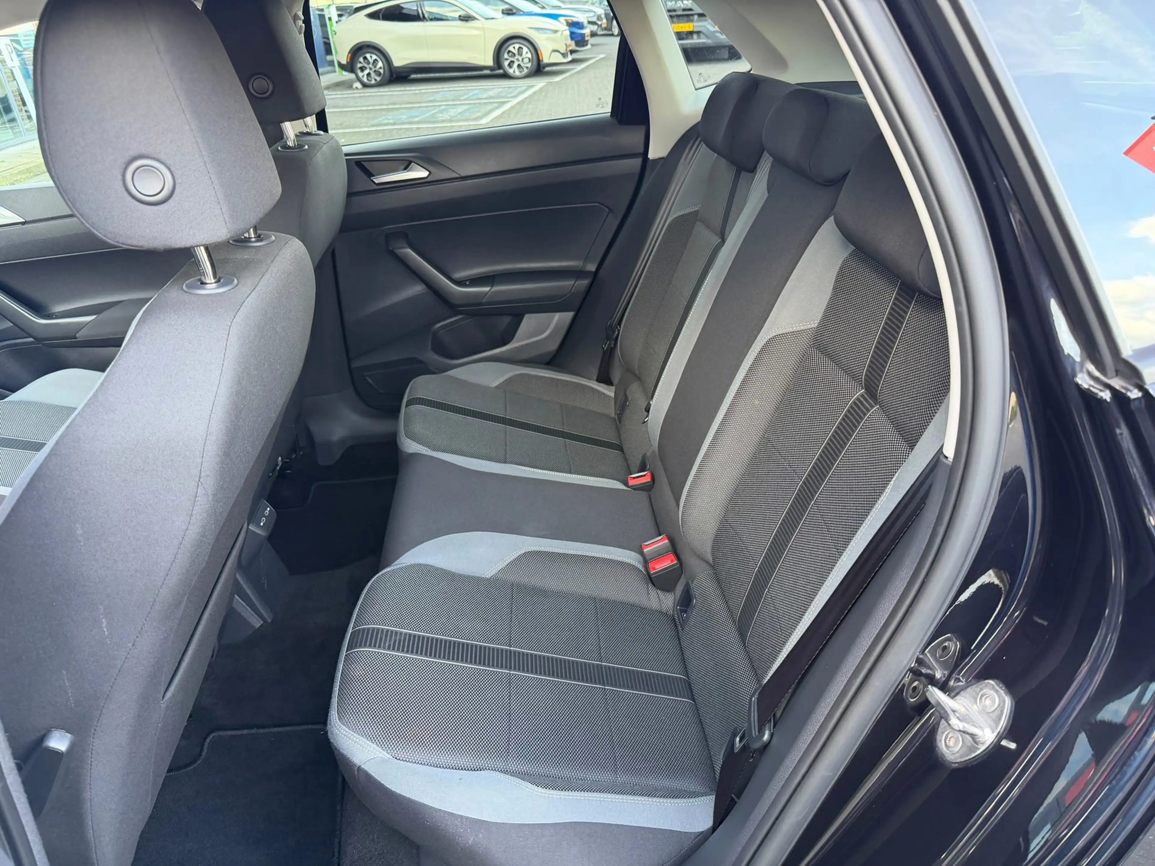 Volkswagen Polo 1.0 TSI Life Business DSG-7 | IQ Light LED | Carpl — photo 22