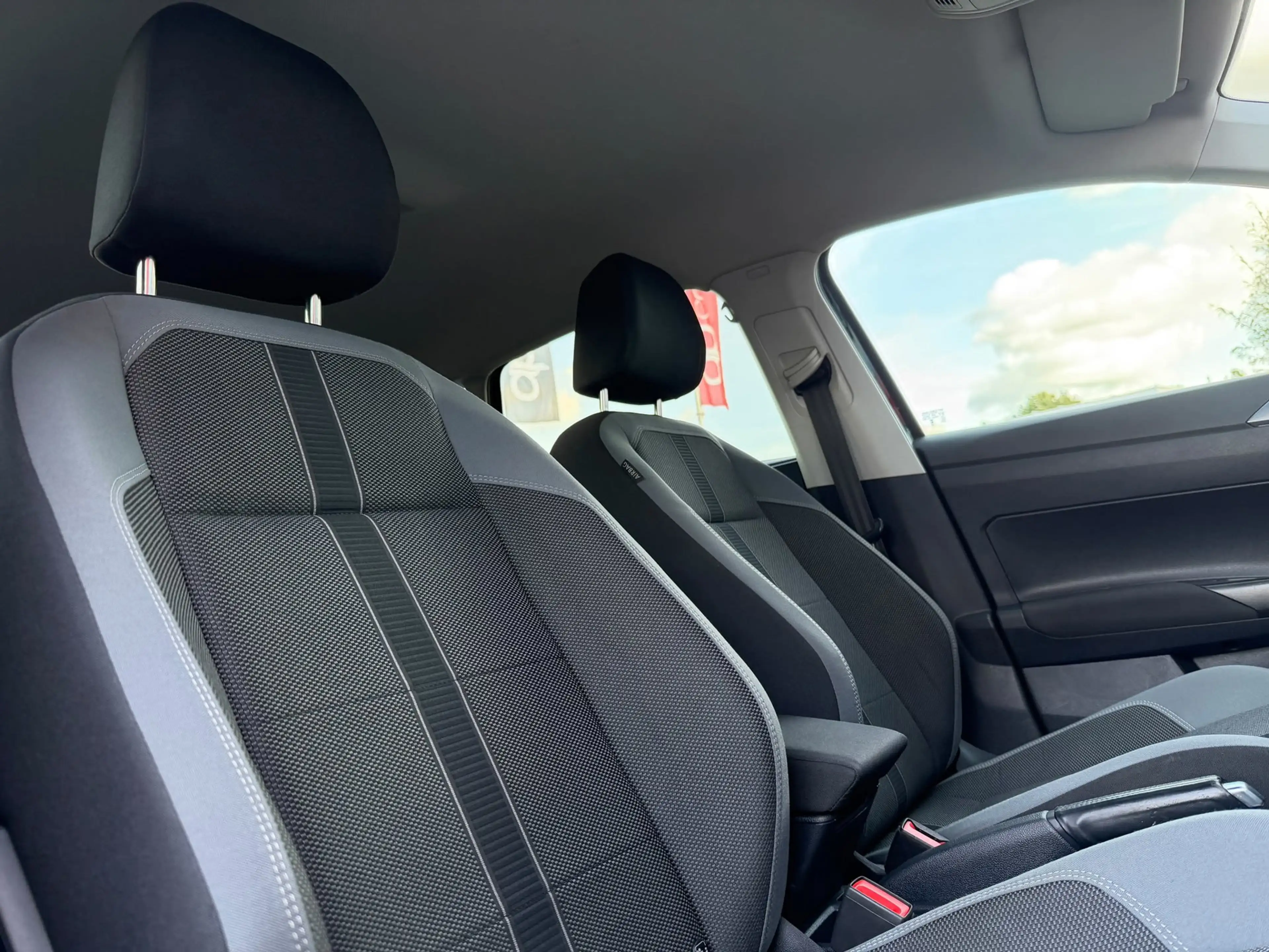 Volkswagen Polo 1.0 TSI Life Business DSG-7 | IQ Light LED | Carpl — photo 17