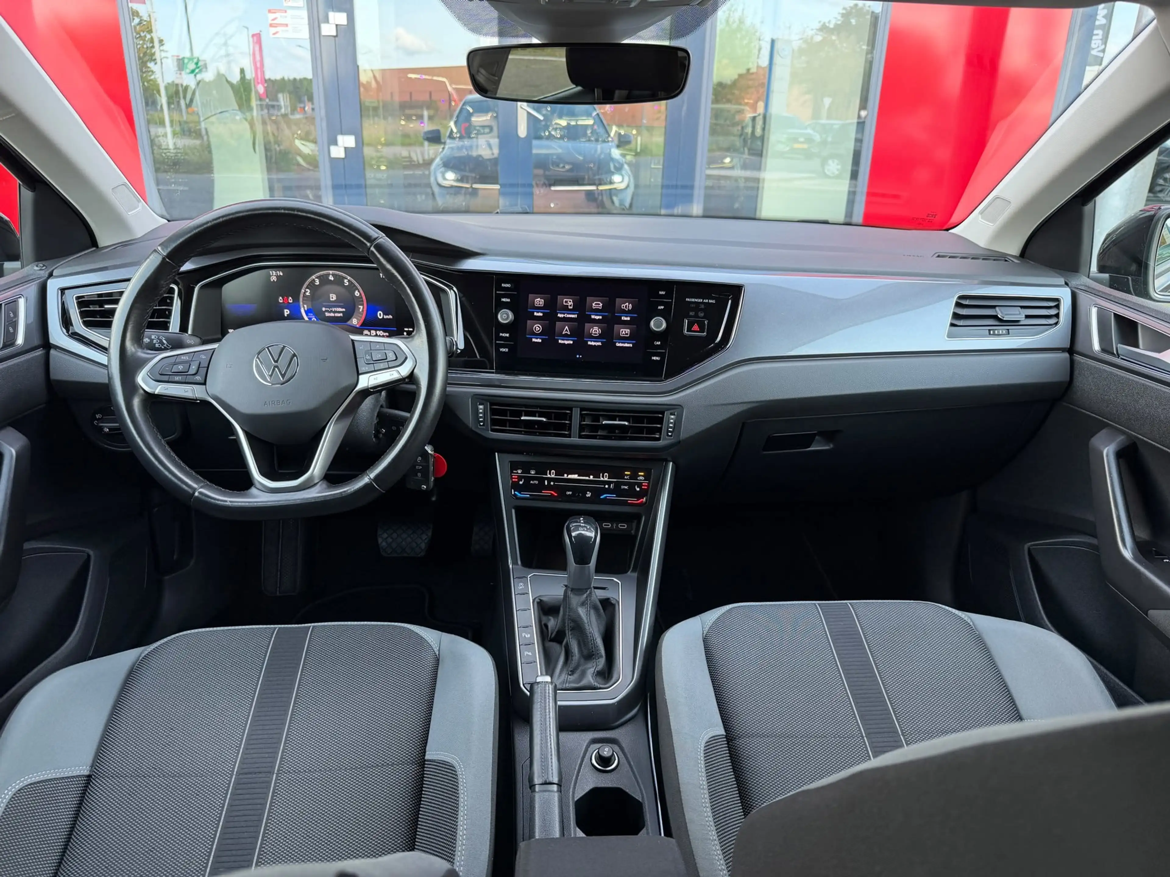 Volkswagen Polo 1.0 TSI Life Business DSG-7 | IQ Light LED | Carpl — photo 12