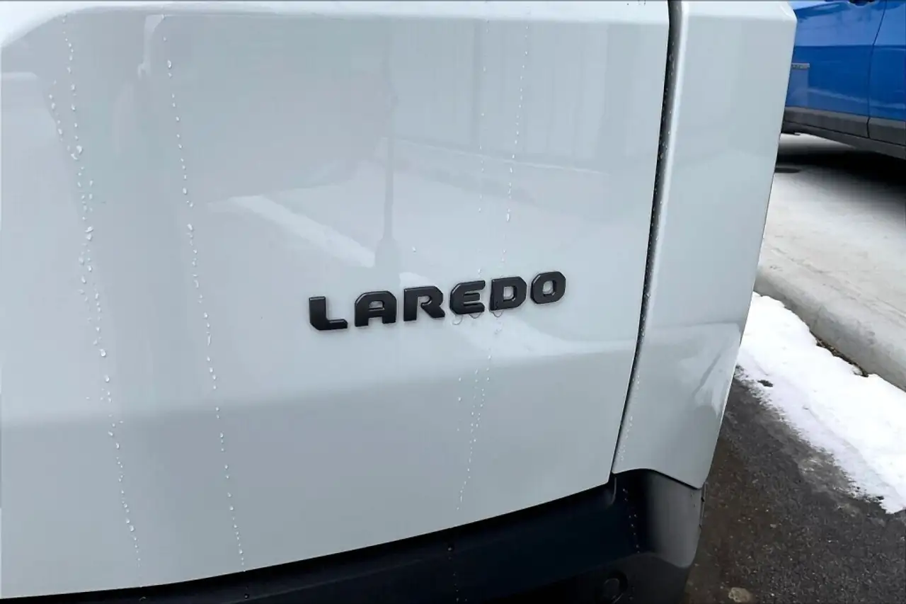 Jeep Cherokee снимка Jeep Cherokee