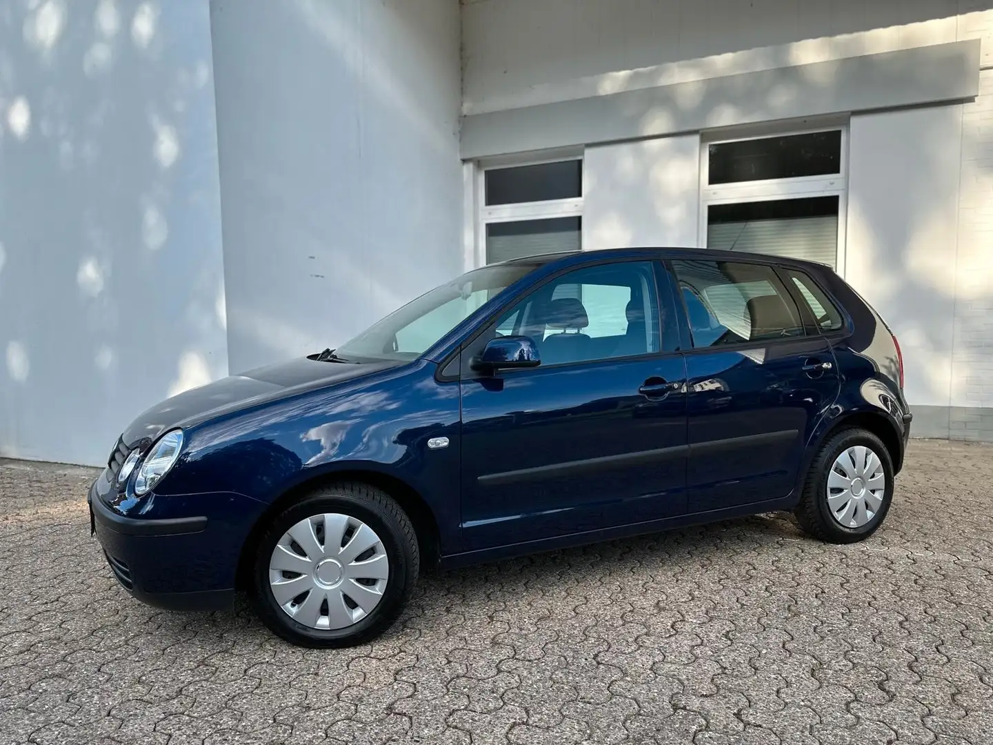 Volkswagen Polo IV 1.2 Comfortline Klima nur 66.650 km! Blau - 2