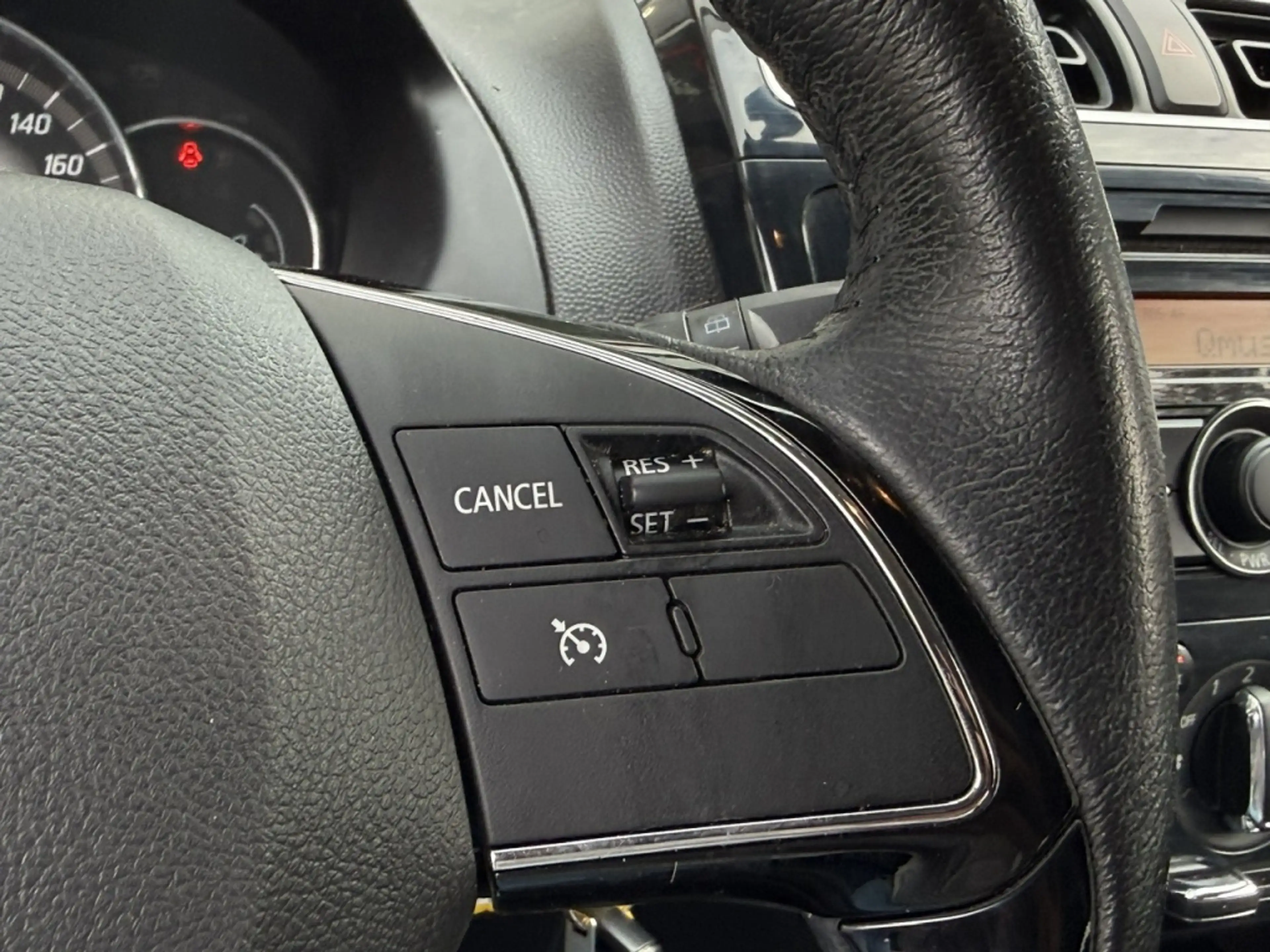Mitsubishi Space Star 1.2 MIVEC 80PK Auto Stop & Go Intense+ — photo 11