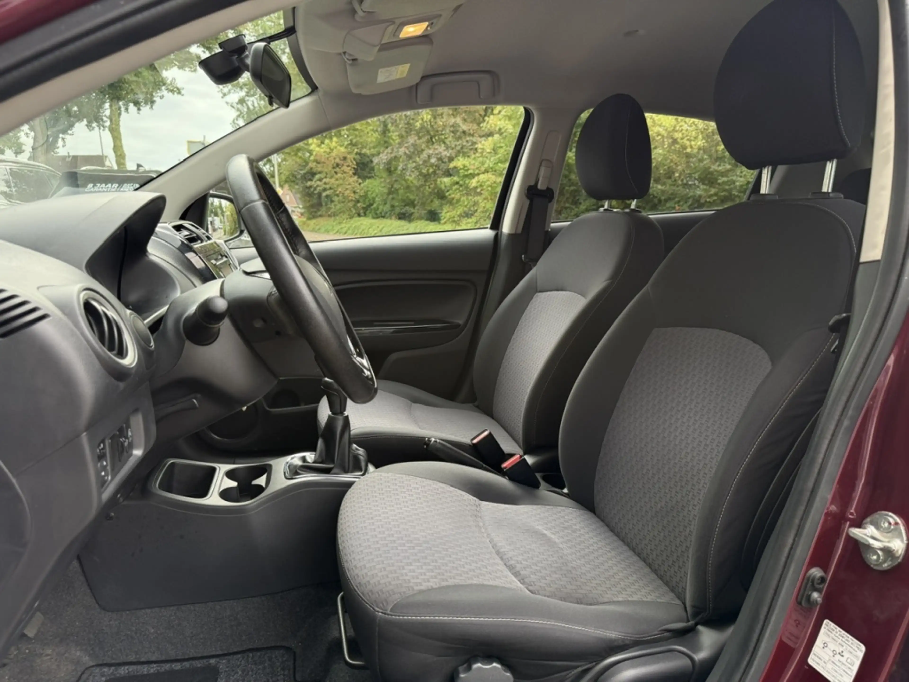 Mitsubishi Space Star 1.2 MIVEC 80PK Auto Stop & Go Intense+ — photo 5