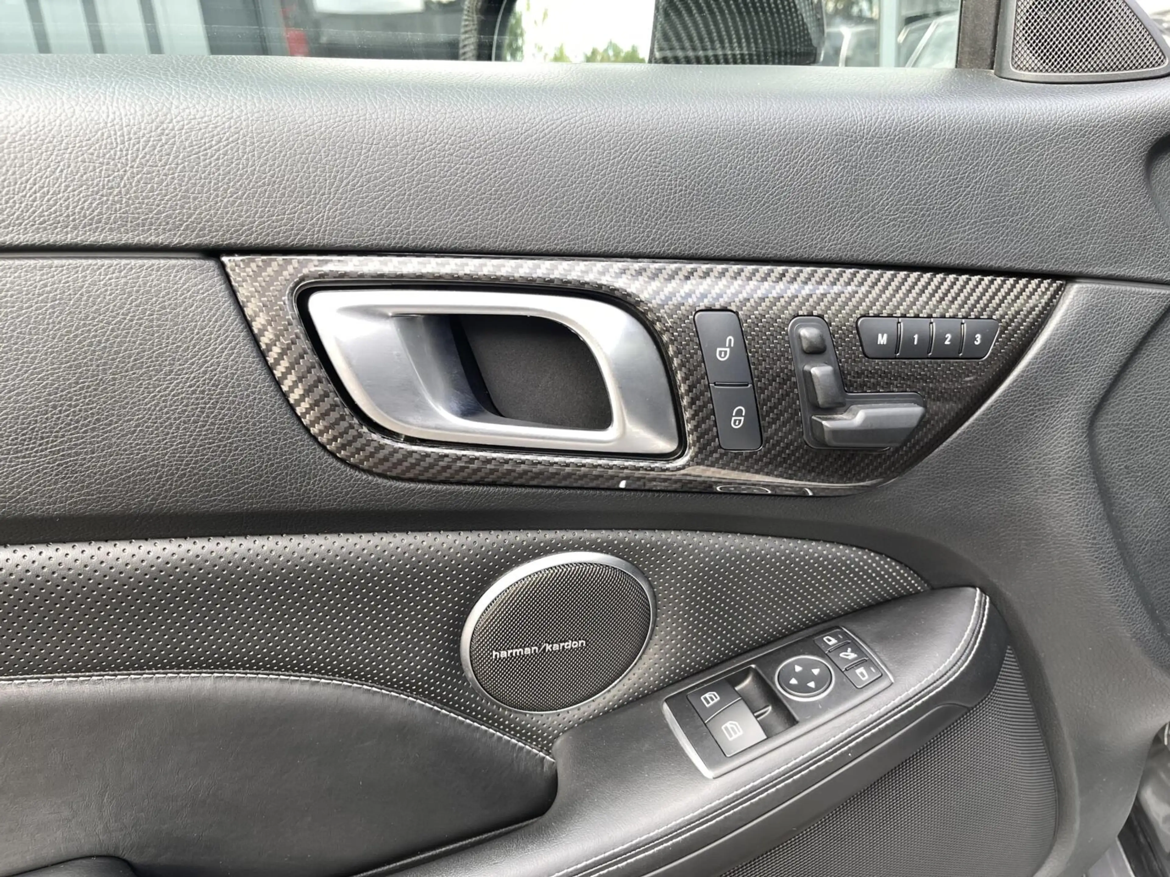 Mercedes-Benz SLK 55 AMG Edition 1 MAGIC SKY|HARMAN KARDON|AIRSCARF|SFEERVE — photo 12
