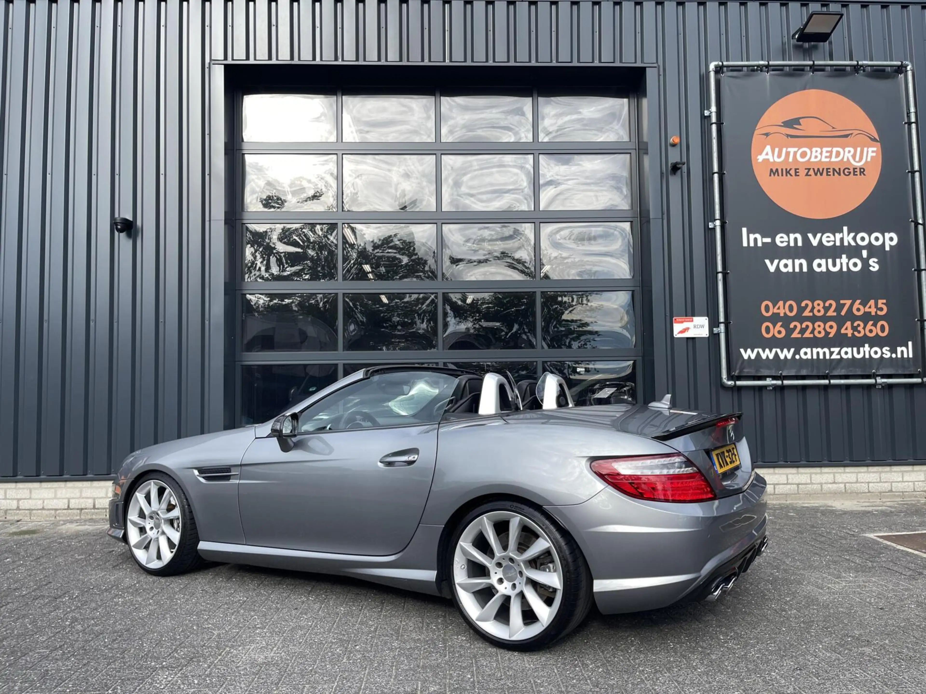 Mercedes-Benz SLK 55 AMG Edition 1 MAGIC SKY|HARMAN KARDON|AIRSCARF|SFEERVE — photo 2