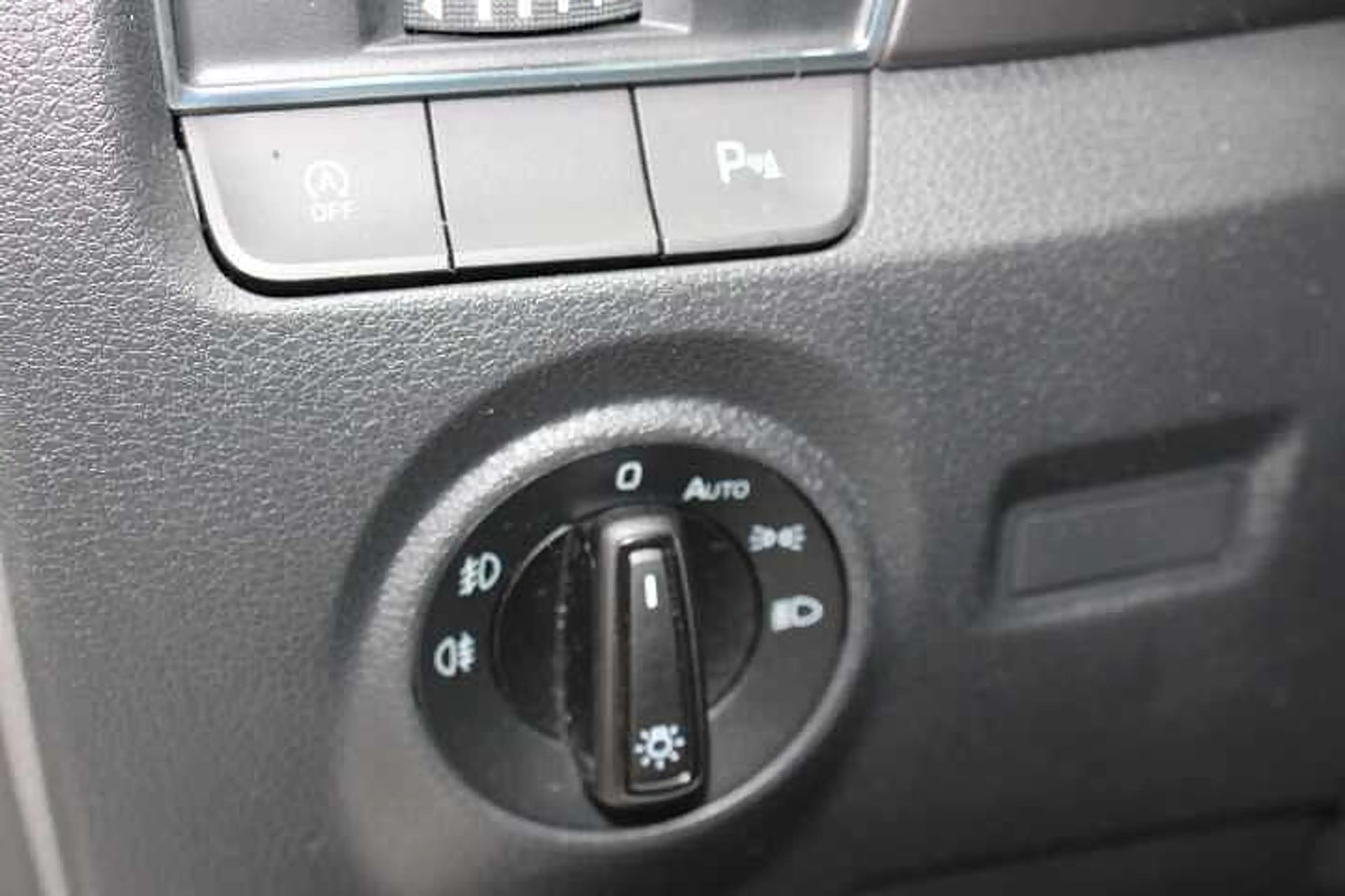 Skoda Fabia Best of Drive 125 Years Combi — photo 20