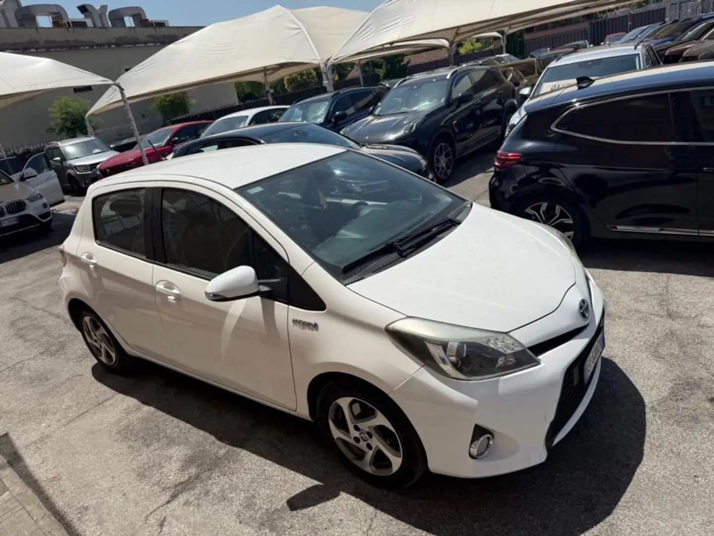 Toyota Yaris 1.5 Hybrid 5 porte Lounge "NEOPATENTATI" White - 2