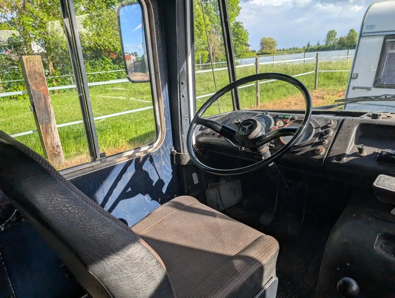 Mercedes-Benz 406 D paarden wagen, foto 9