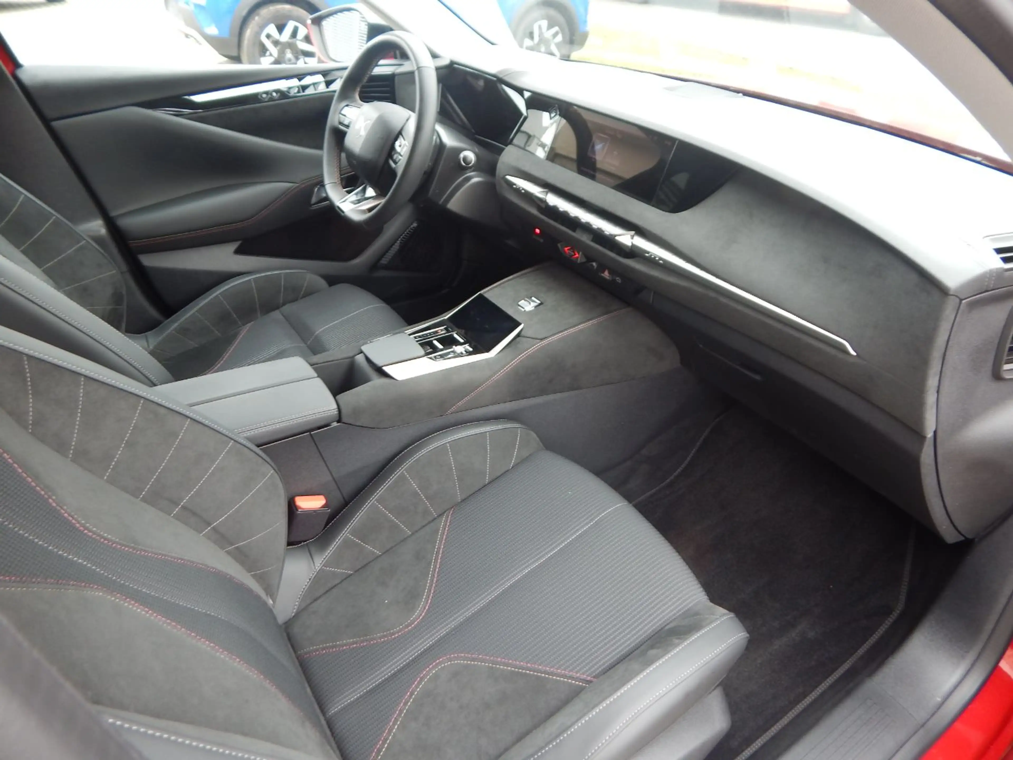 DS Automobiles DS 4 1.2 PureTech 130 S&S Performance Line + SHZ — photo 12