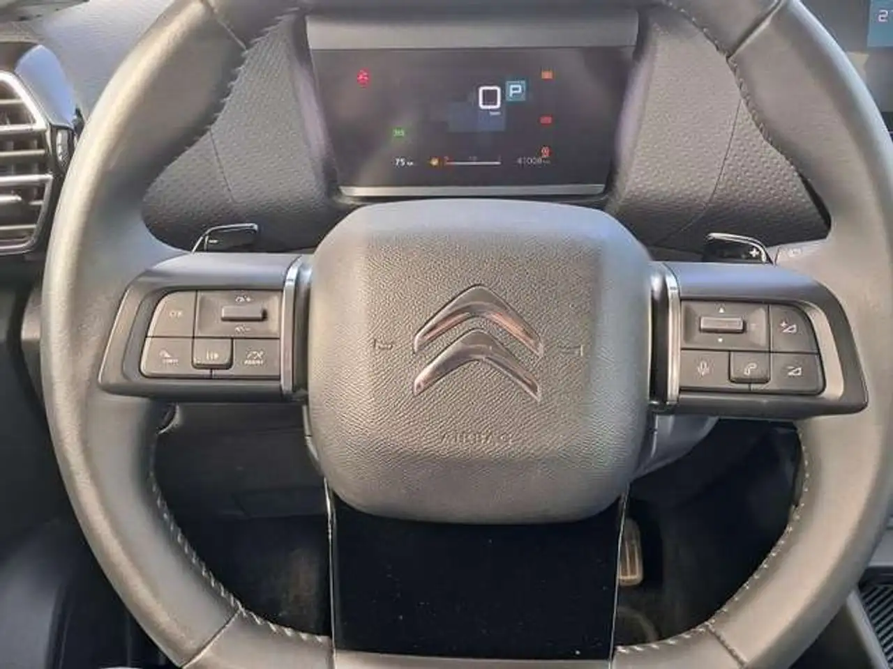 Citroen C4 e-C4 X — photo 15