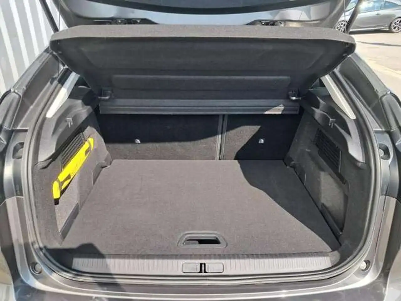 Citroen C4 e-C4 X — photo 11