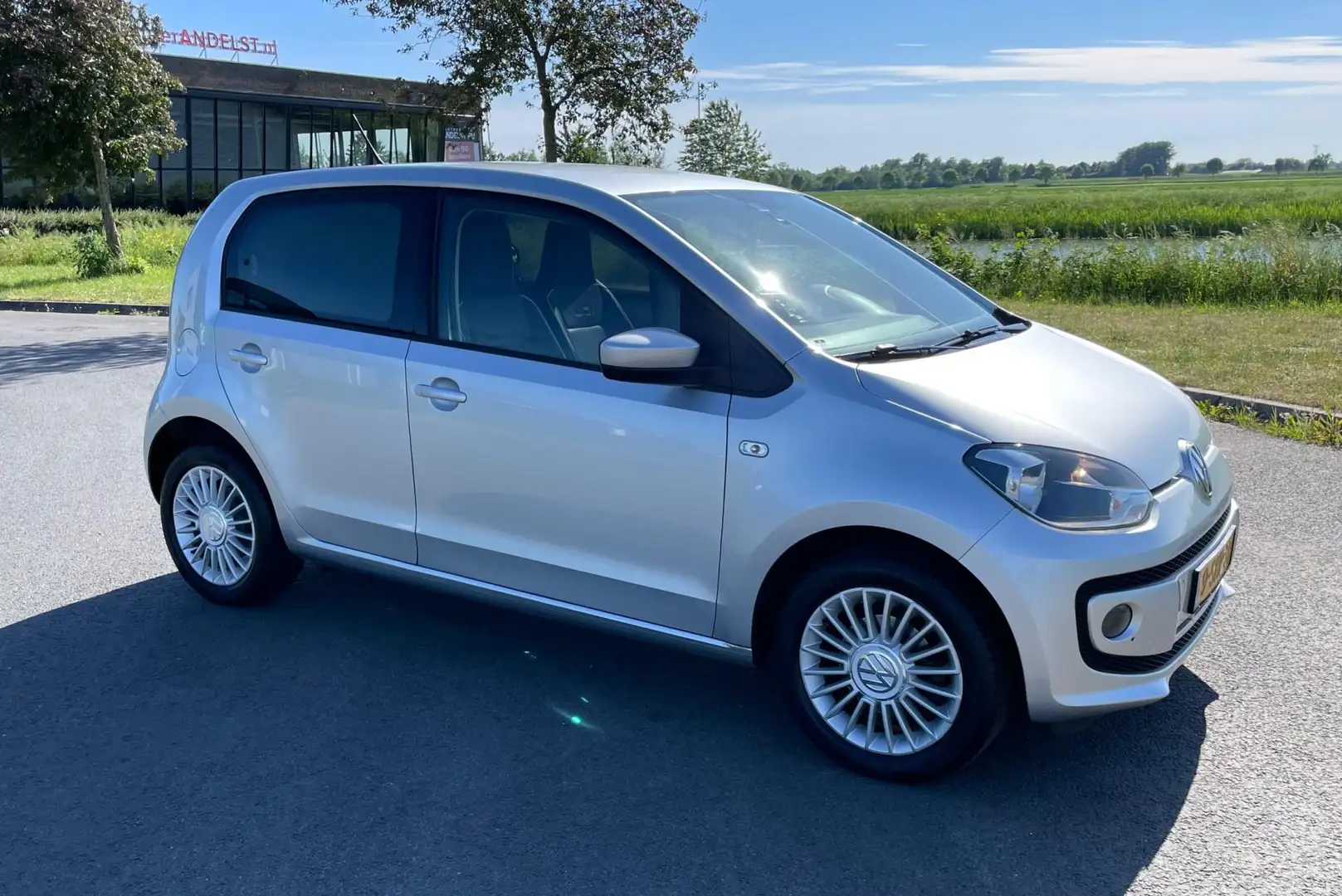 Volkswagen up! 1.0 high up!, Aut, 5drs, Navi, Airco, Cruise, Pdc, Grijs - 2