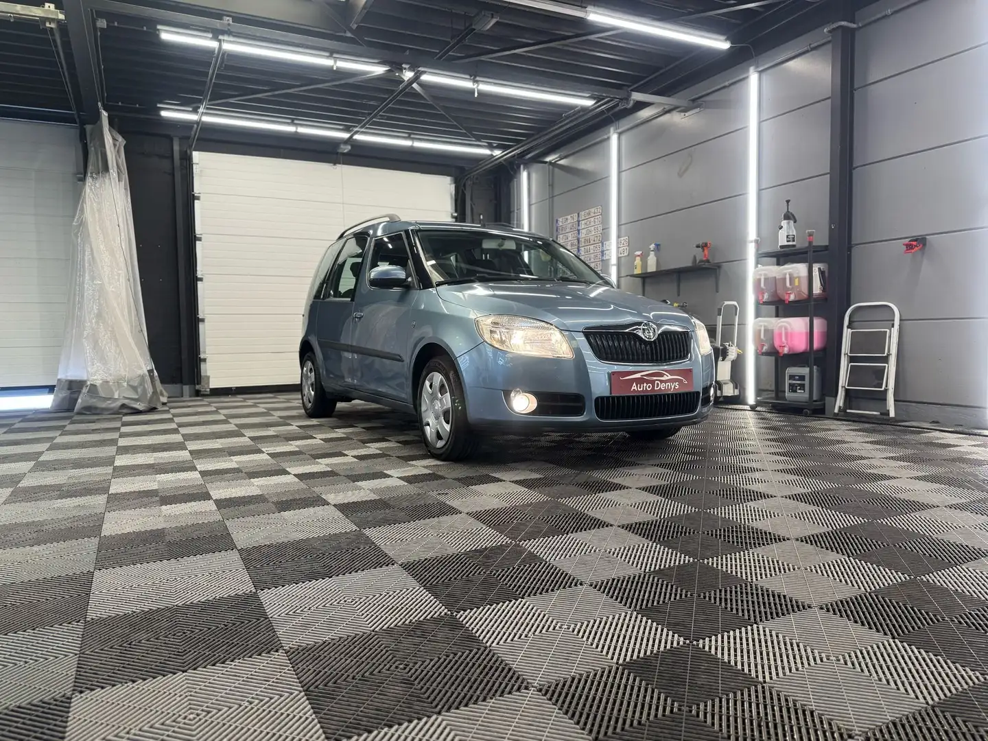 Skoda Roomster 1.2i benzine bj. 11/2007 133000km Zilver - 1
