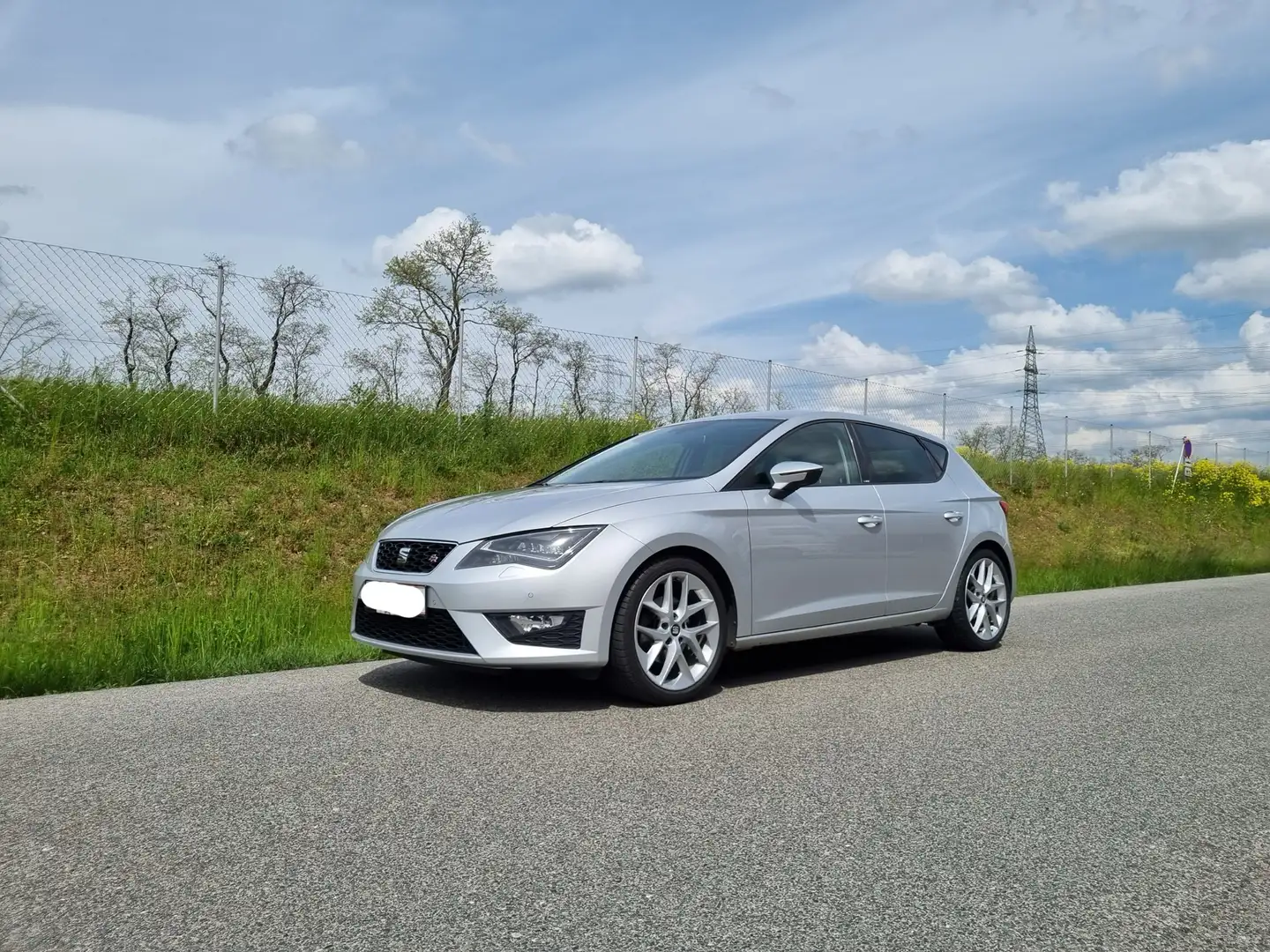 SEAT Leon FR 1,4 TSI Start-Stopp Silber - 1