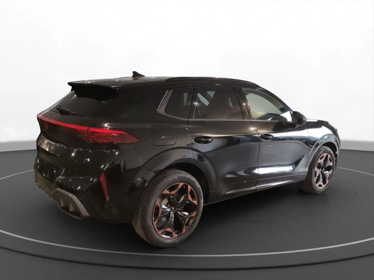 CUPRA Terramar 1.5 eTSI DSG Sennheiser Schwarz - 2