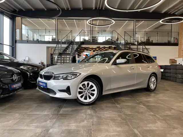 BMW 318 d Touring  *1.HAND*19%MWST.*PANO*NOTRUFSYSTEM