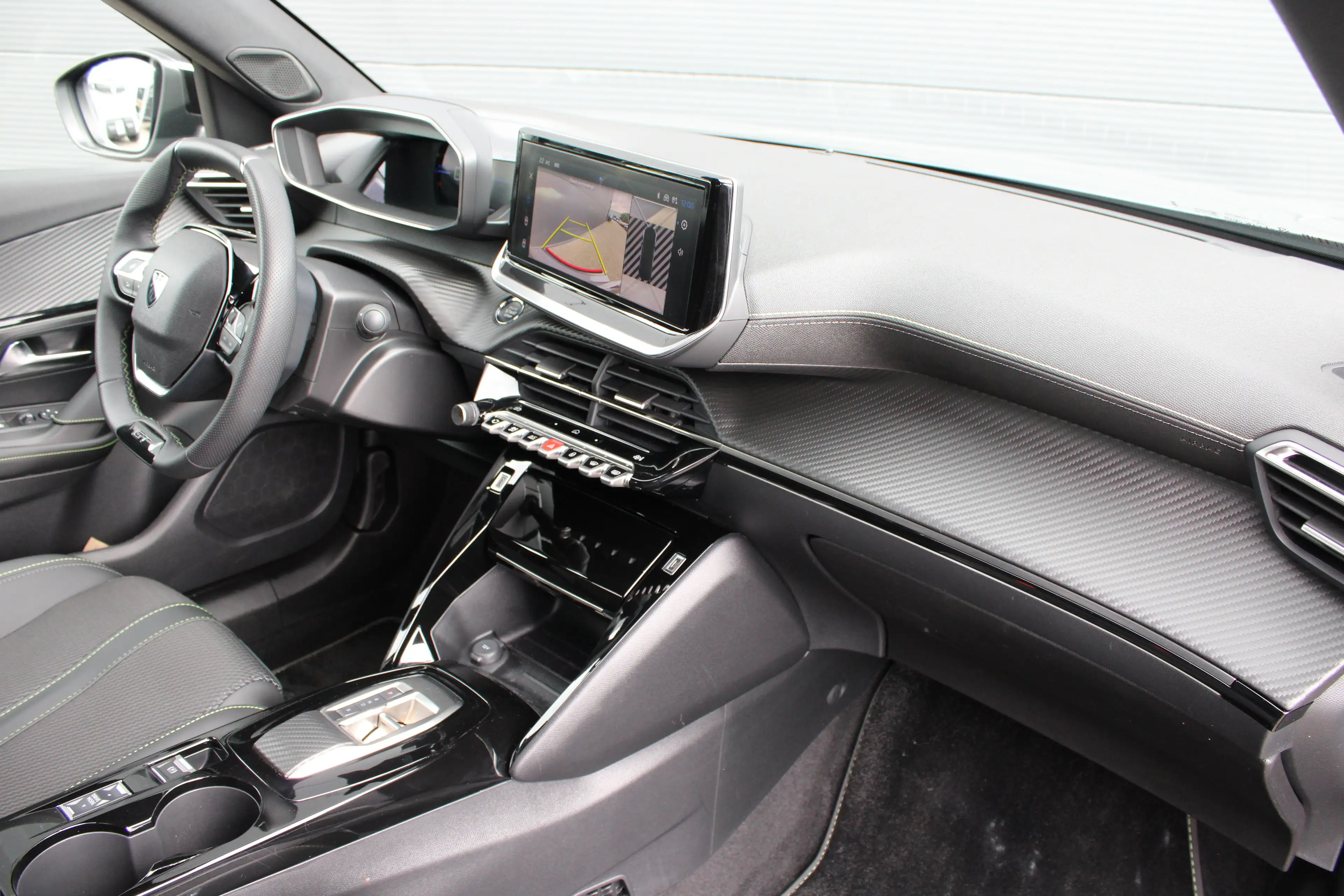 Peugeot e-2008 EV GT Avantage 54 kWh | SOH 98% | 12.500km | NL au — photo 3