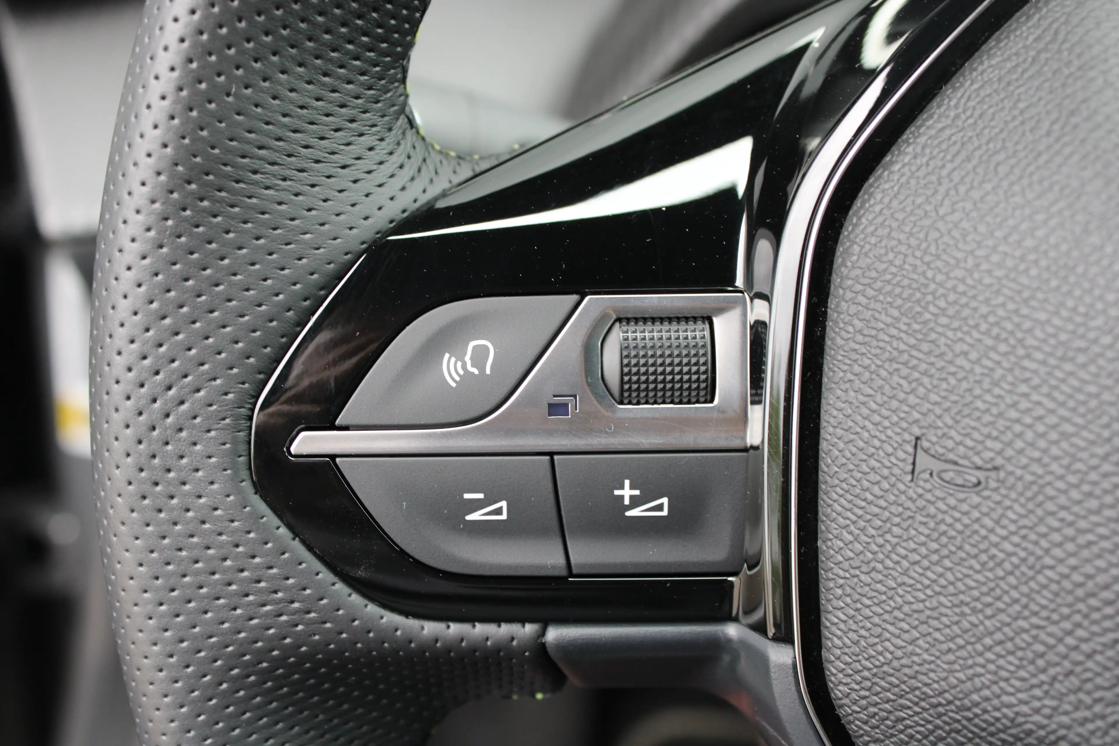 Peugeot e-2008 EV GT Avantage 54 kWh | SOH 98% | 12.500km | NL au — photo 25