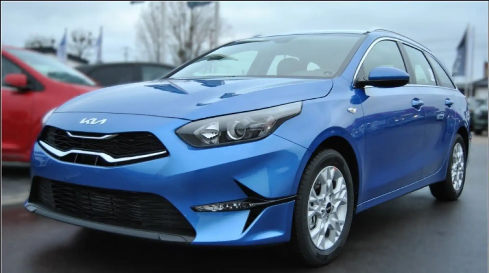 Kia Ceed / cee'd SW 1.0 T-GDI 100 Vision UVP 29.420 EUR Bleu - 1