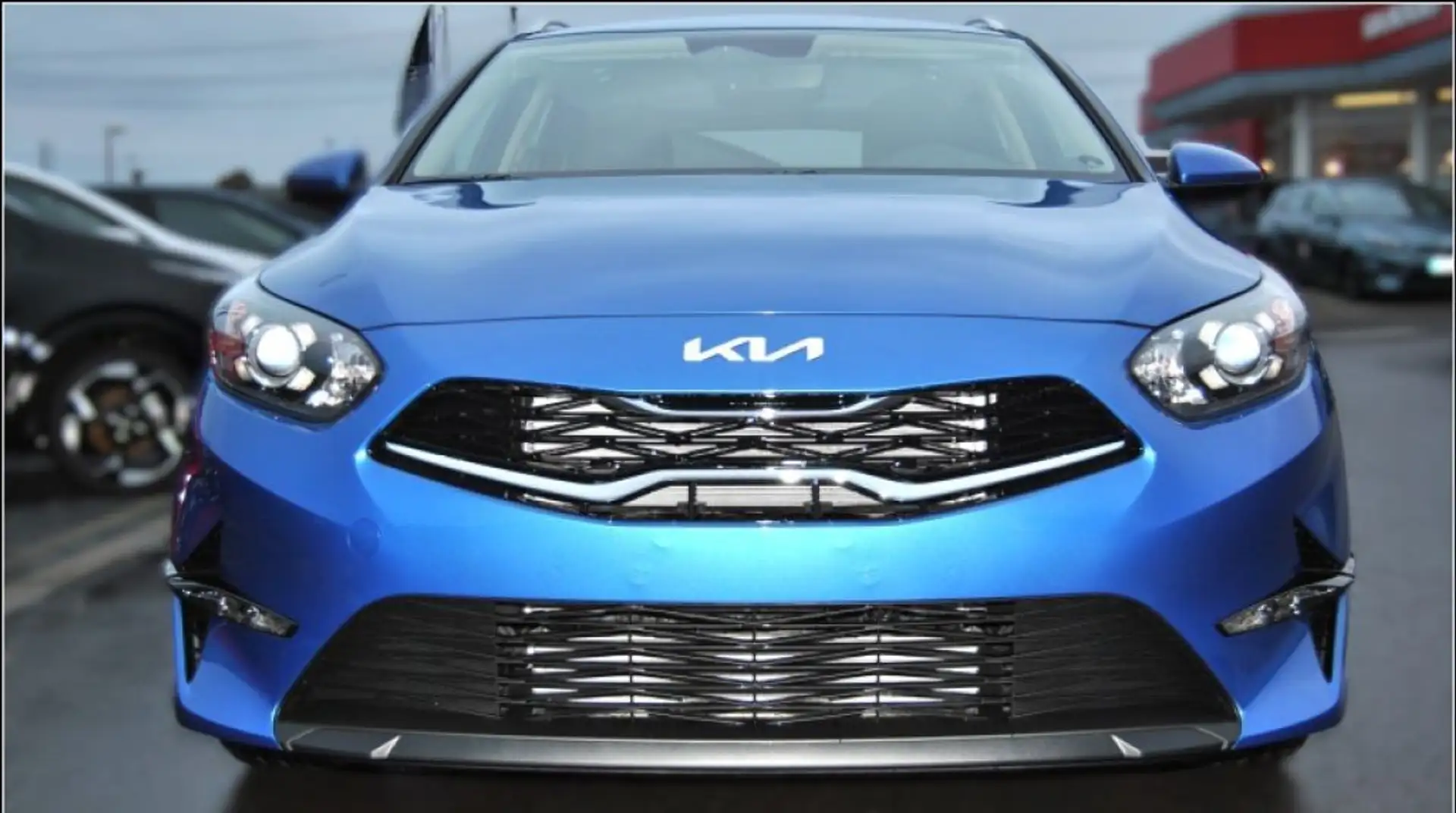 Kia Ceed / cee'd SW 1.0 T-GDI 100 Vision UVP 29.420 EUR Bleu - 2