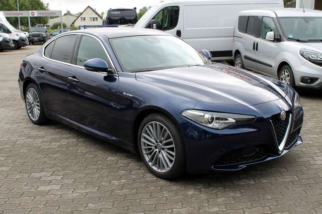 Alfa Romeo Giulia 2.0, Navi,ACC,Panorama,8-fach,HarmanKardo