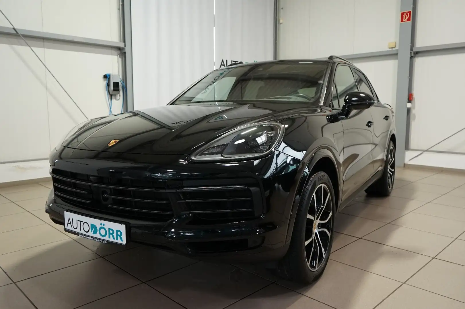 Porsche Cayenne Platinum Approved+Chrono+Sportabg+Pano Noir - 1