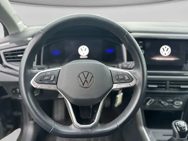 Volkswagen Polo view 8