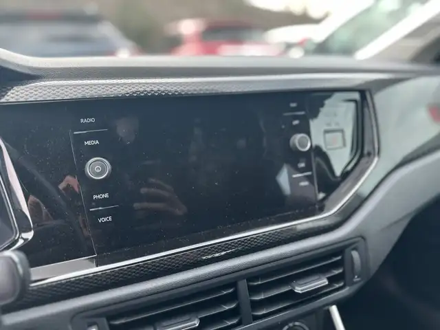 Volkswagen Polo view 13