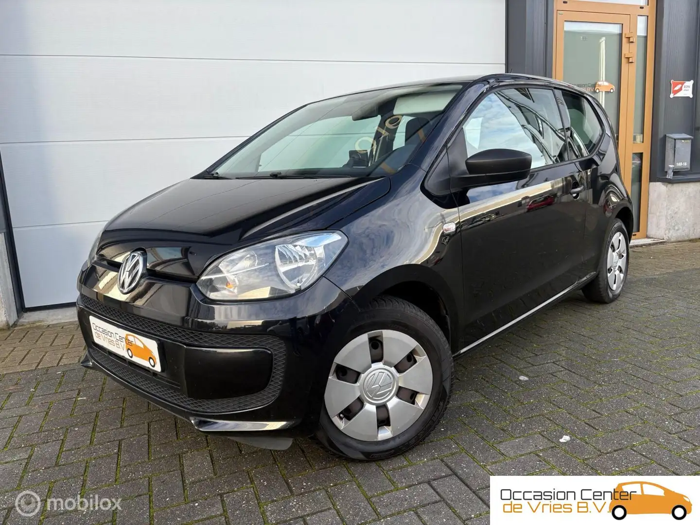 Volkswagen up! 1.0 Airco Navi Bluetooth Elektrisch Pakket Noir - 1