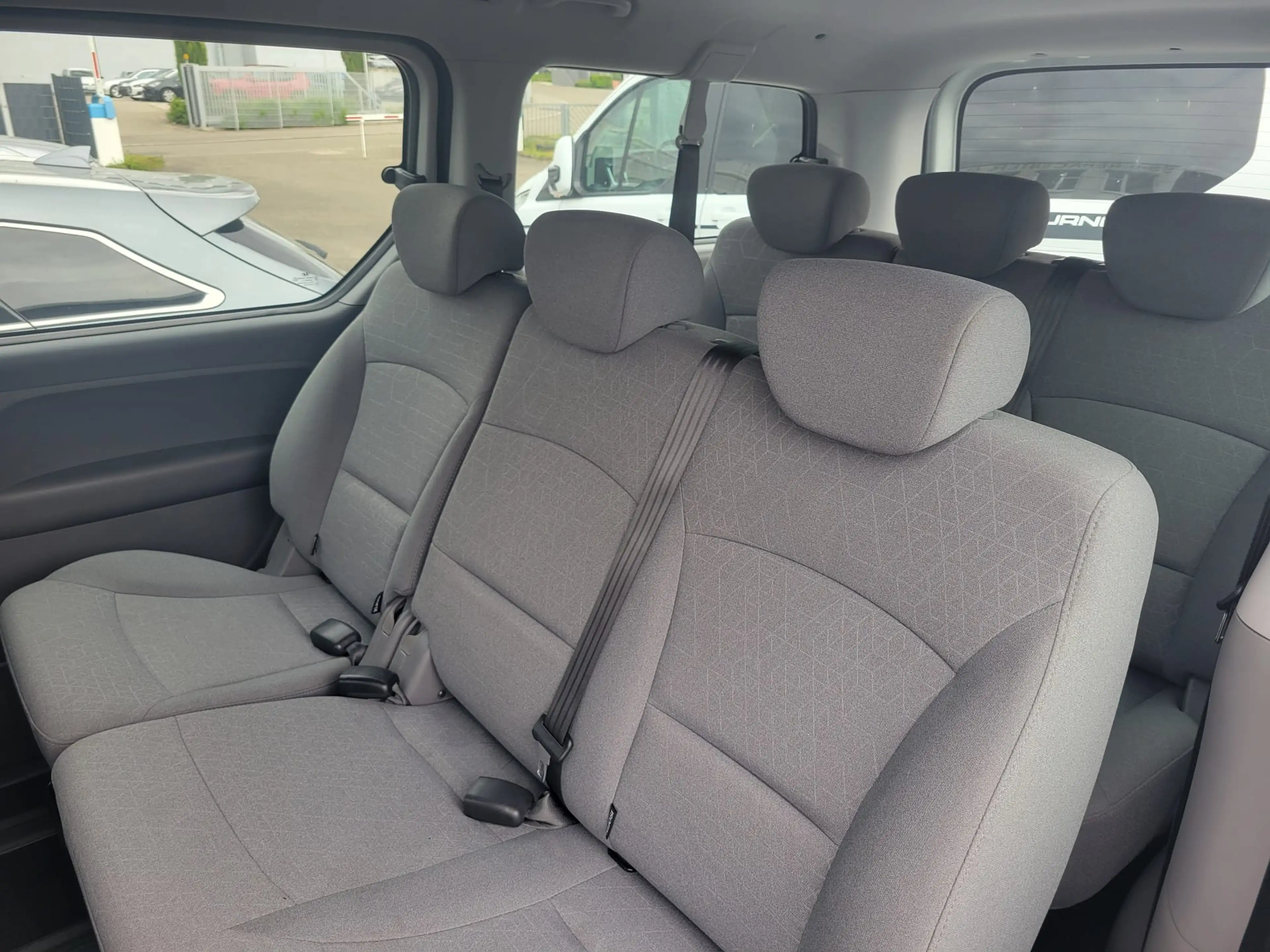 Hyundai H-1 2.5 CRDi Travel KAMERA/NAV/FACELIFT — photo 4