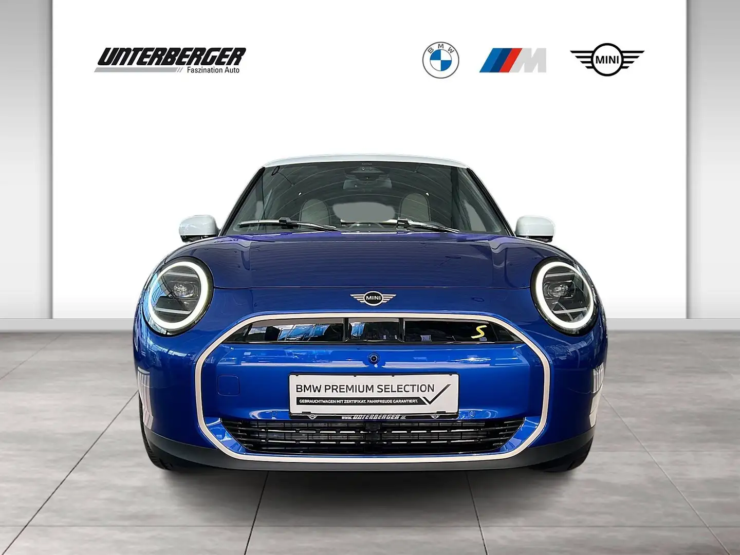 MINI Cooper SE J01 HC0 | Favoured Trim | Paket XL Modrá - 2