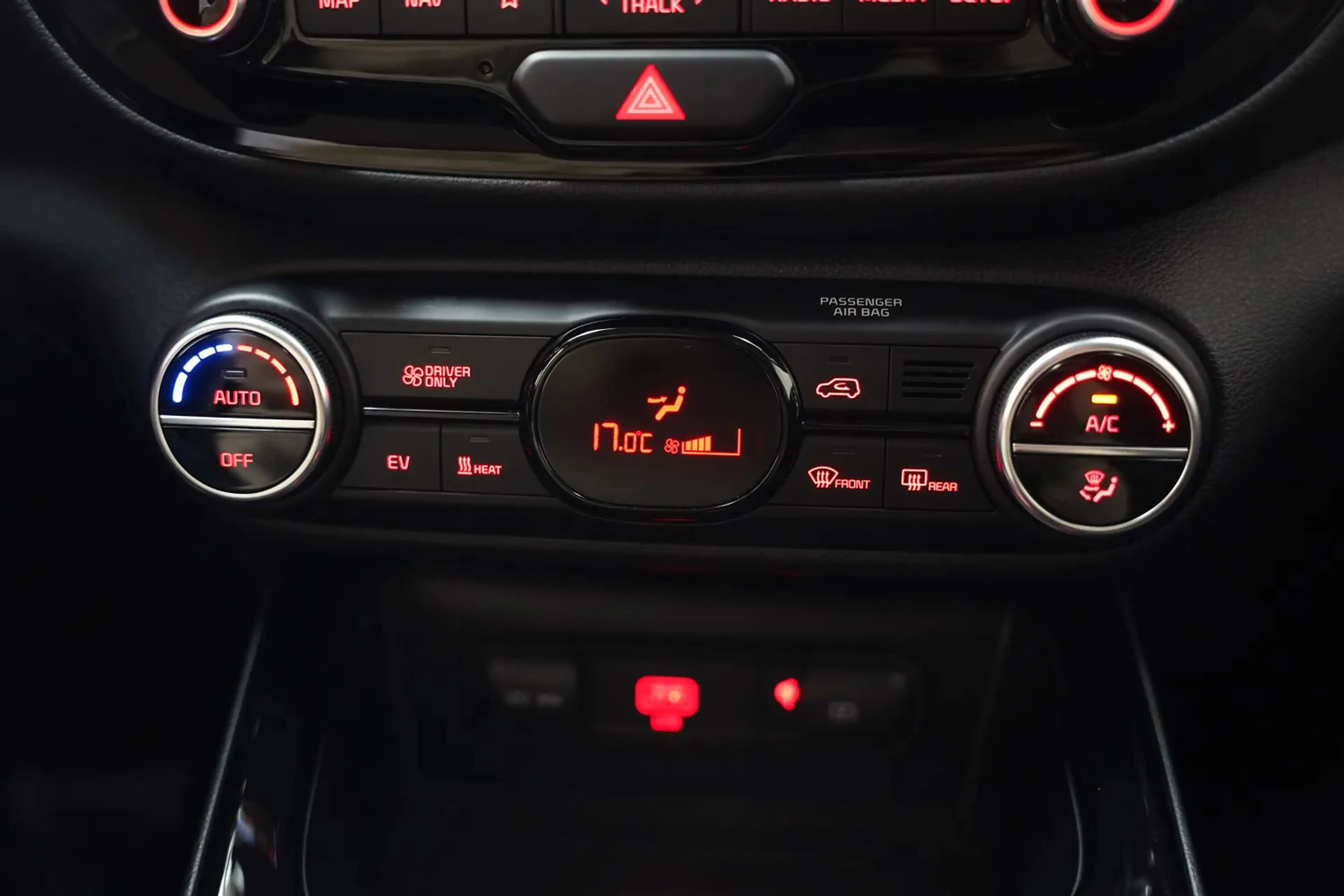 Kia Soul e-Soul ExecutiveLine 64 KWh Aut. {Pano/Apple/Andro — photo 9