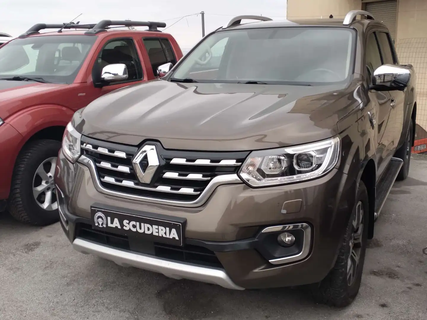 Renault Alaskan Alaskan DC 2.3 dci t Intens 4wd s Bronze - 1