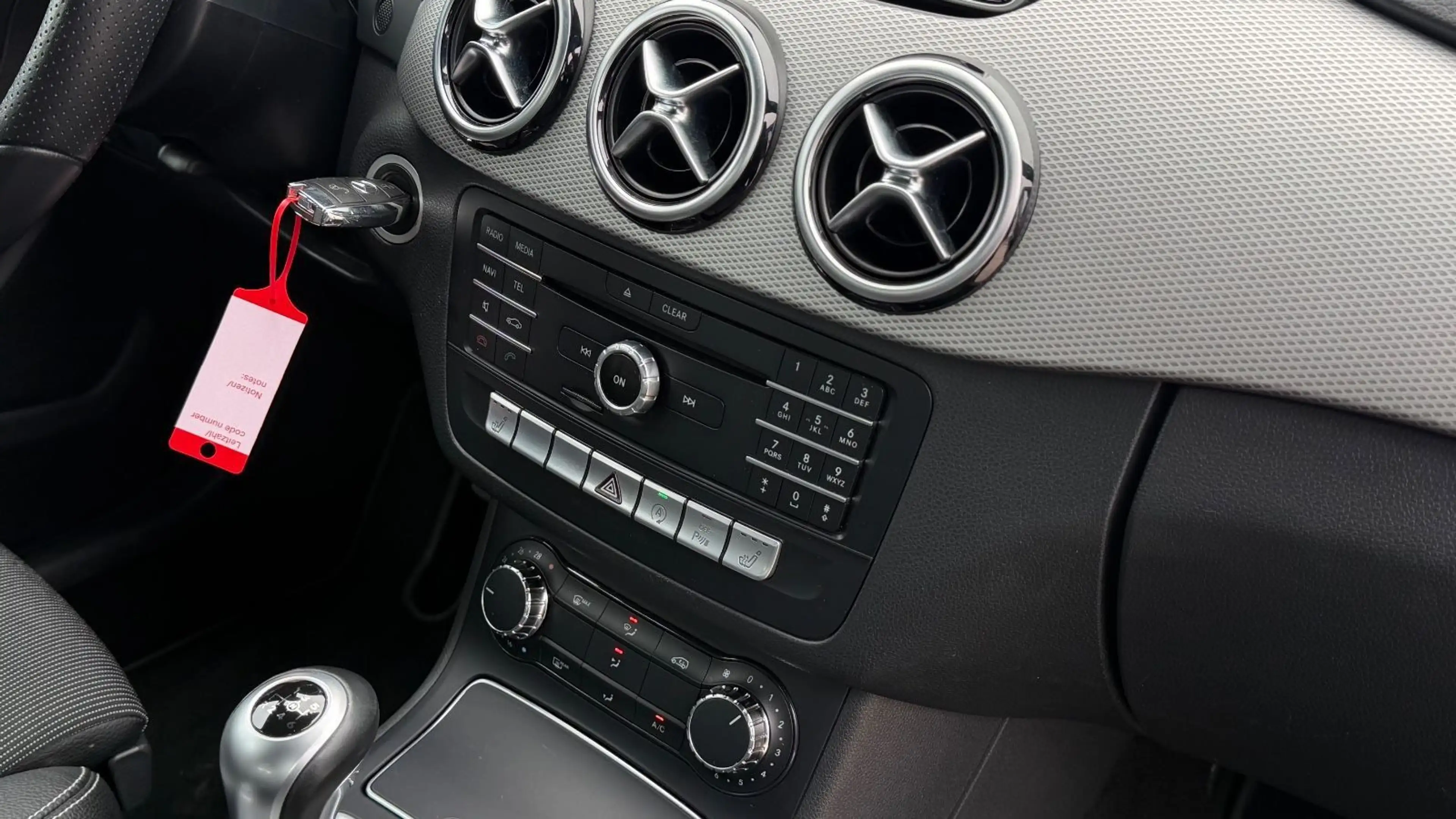 Mercedes-Benz B 180 d Score *LED*MEMORY*CARPLAY*KAMERA*TEMPO* — photo 14