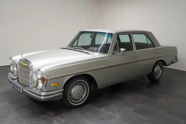 Mercedes-Benz 280 SE / 9 3.5