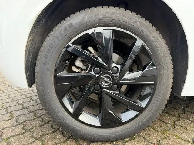 Opel Corsa view 5