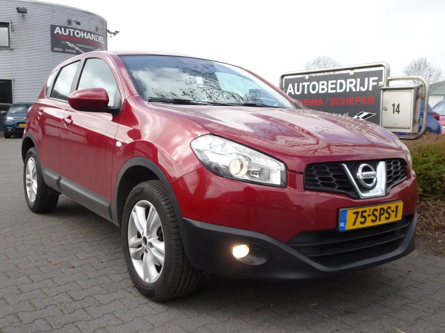 Nissan Qashqai 2.0 Acenta Rood - 1