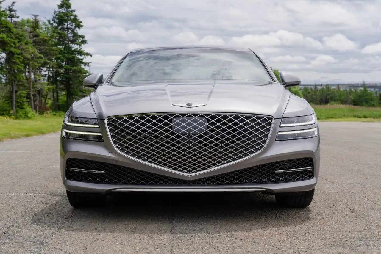 Genesis G80 photo Genesis G80