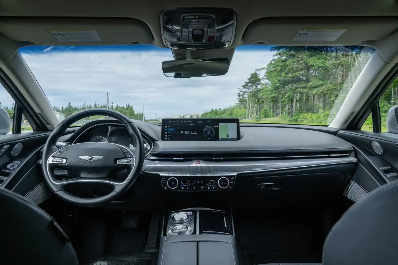 Genesis G80 photo Genesis G80