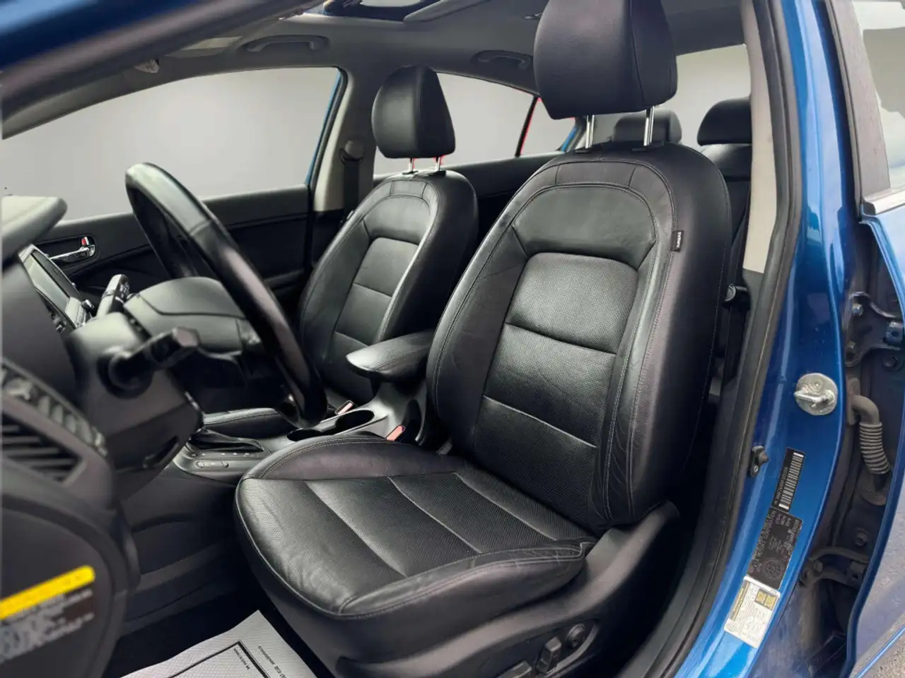 Kia Forte снимка Kia Forte